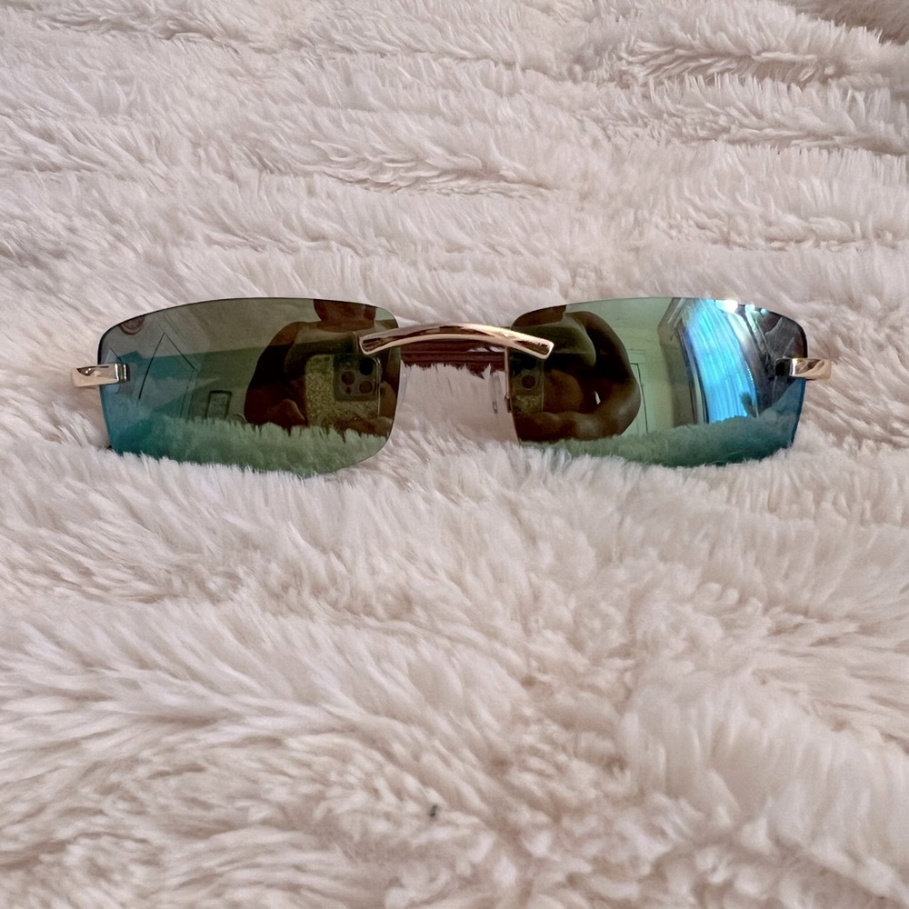 Green Reflection Shades
